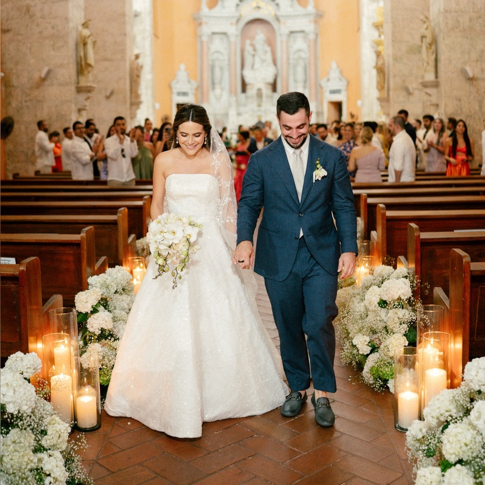 Elegant Classic Strapless White Wedding Dress